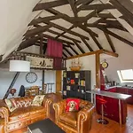 De Caractere Au Coeur Du Vieux Тур