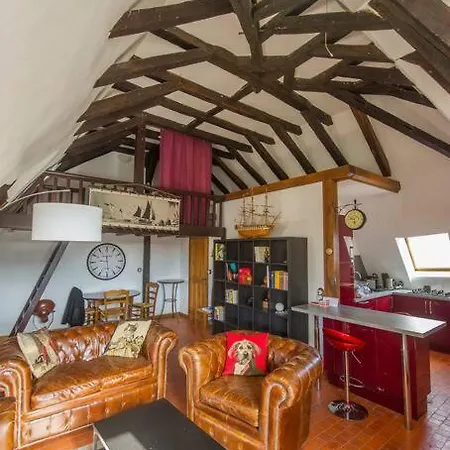 De Caractère Au Cœur Du Vieux Tours