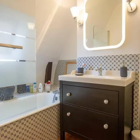 De Caractere Au Coeur Du Vieux Tours